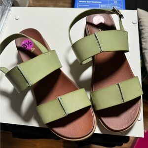 Mia Sandals Size 8.5